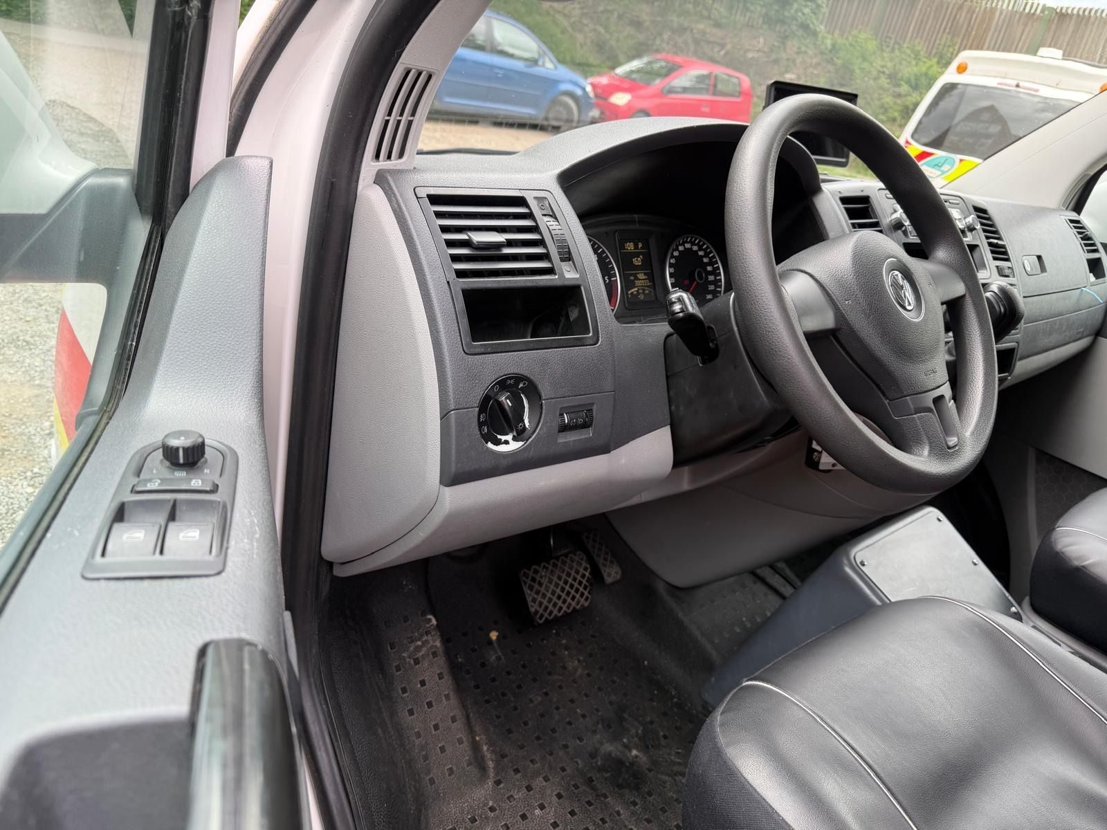 Volkswagen T5 Transporter – Bild 12