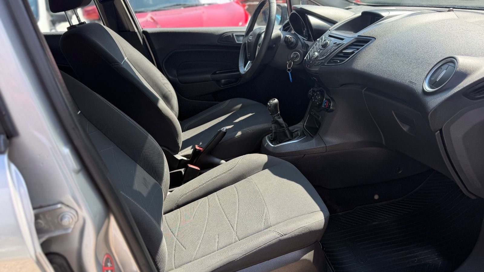 Ford Fiesta – Foto 8