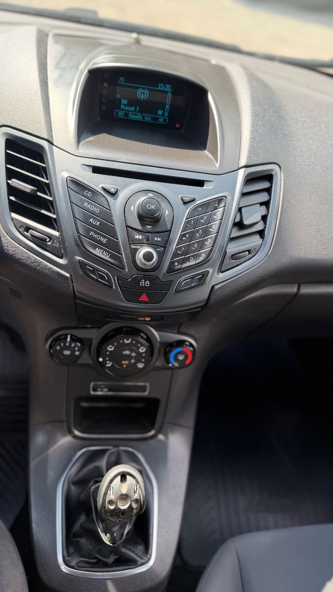 Ford Fiesta – Foto 16