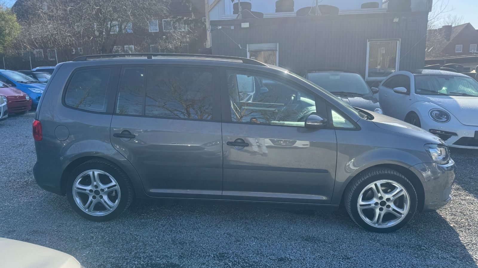 Volkswagen Touran – Bild 6