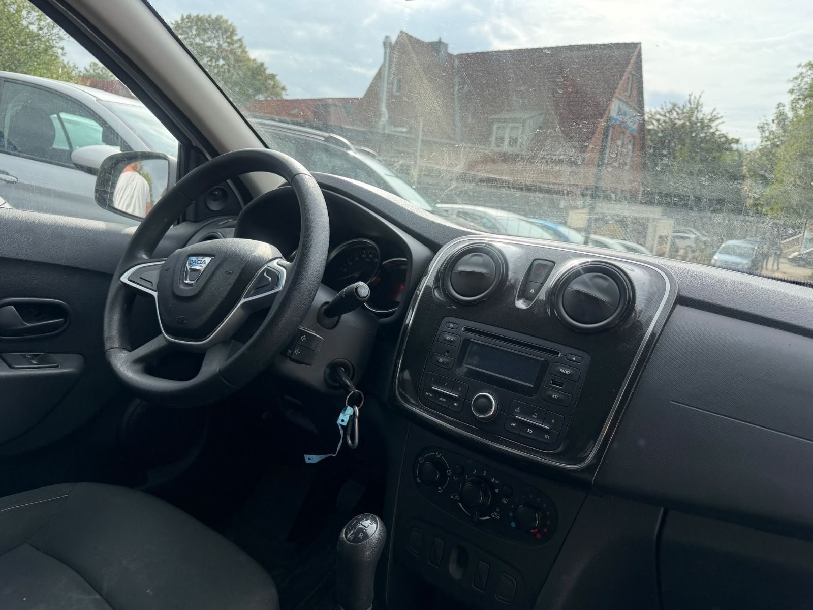 Dacia Logan – Bild 8