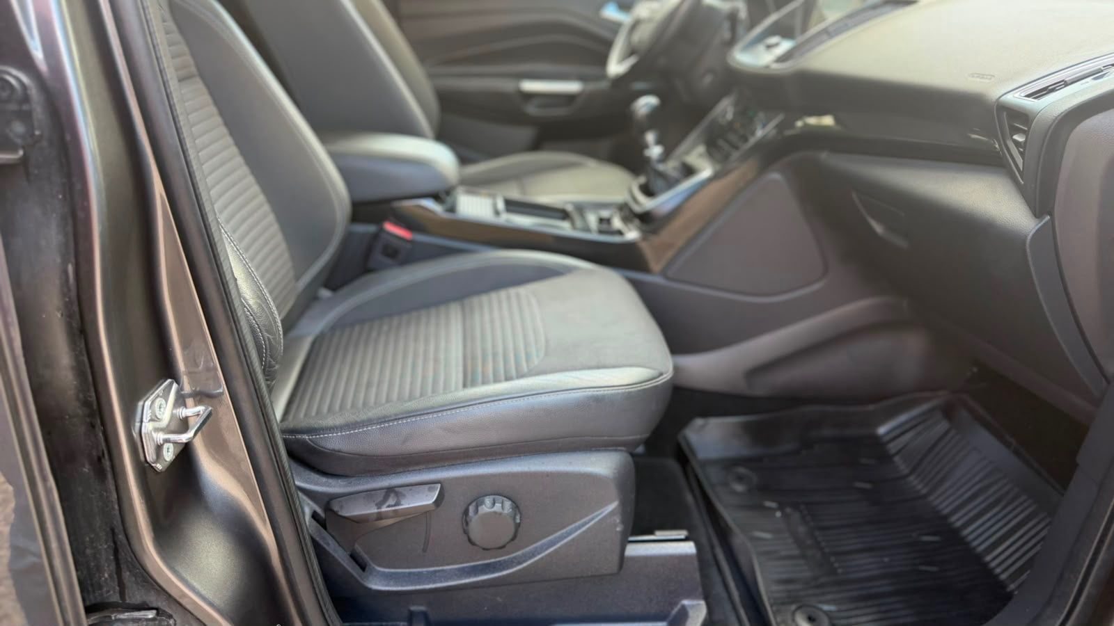 Ford Kuga – Foto 12