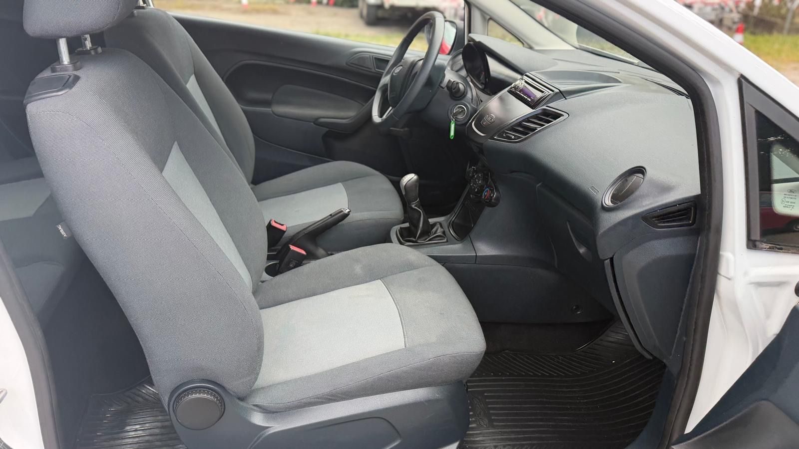 Ford Fiesta – Foto 13