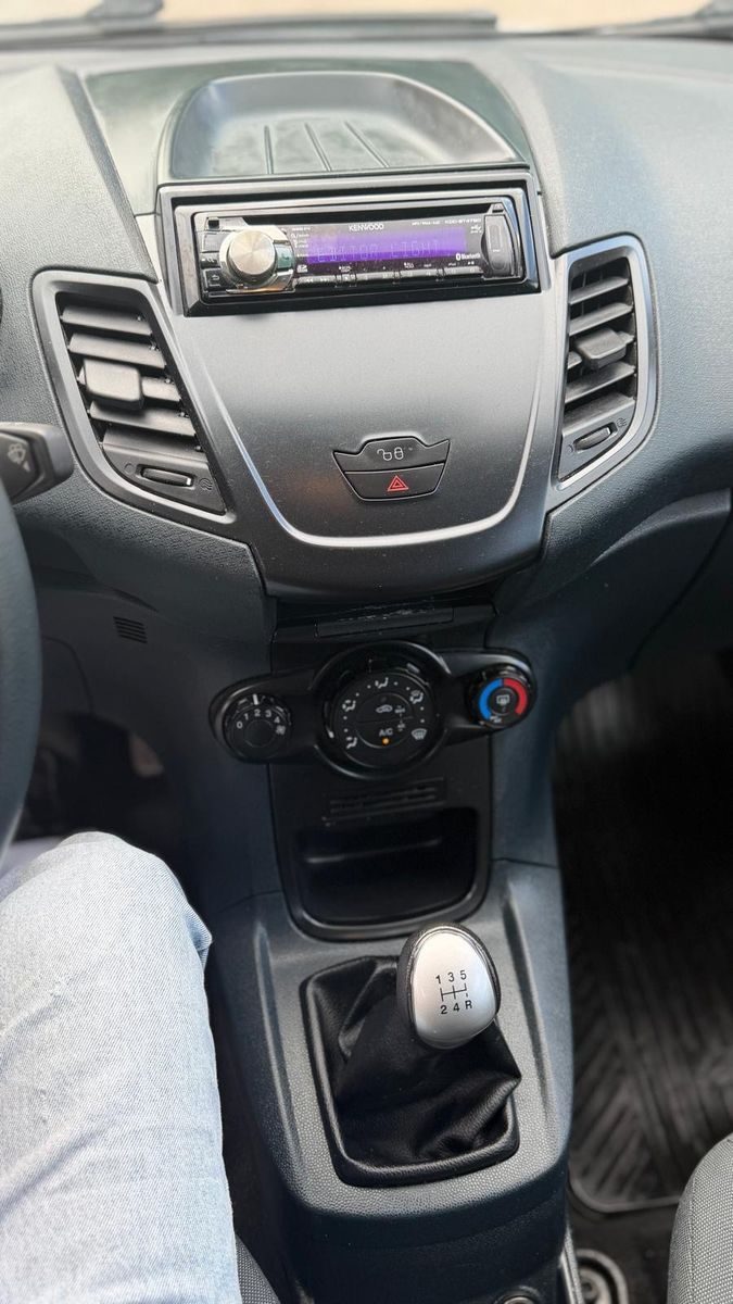 Ford Fiesta – Foto 9