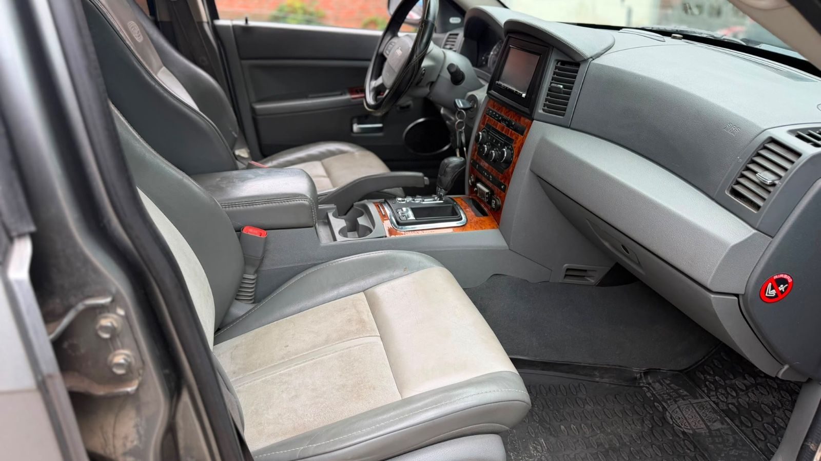 Jeep Grand Cherokee – Foto 11