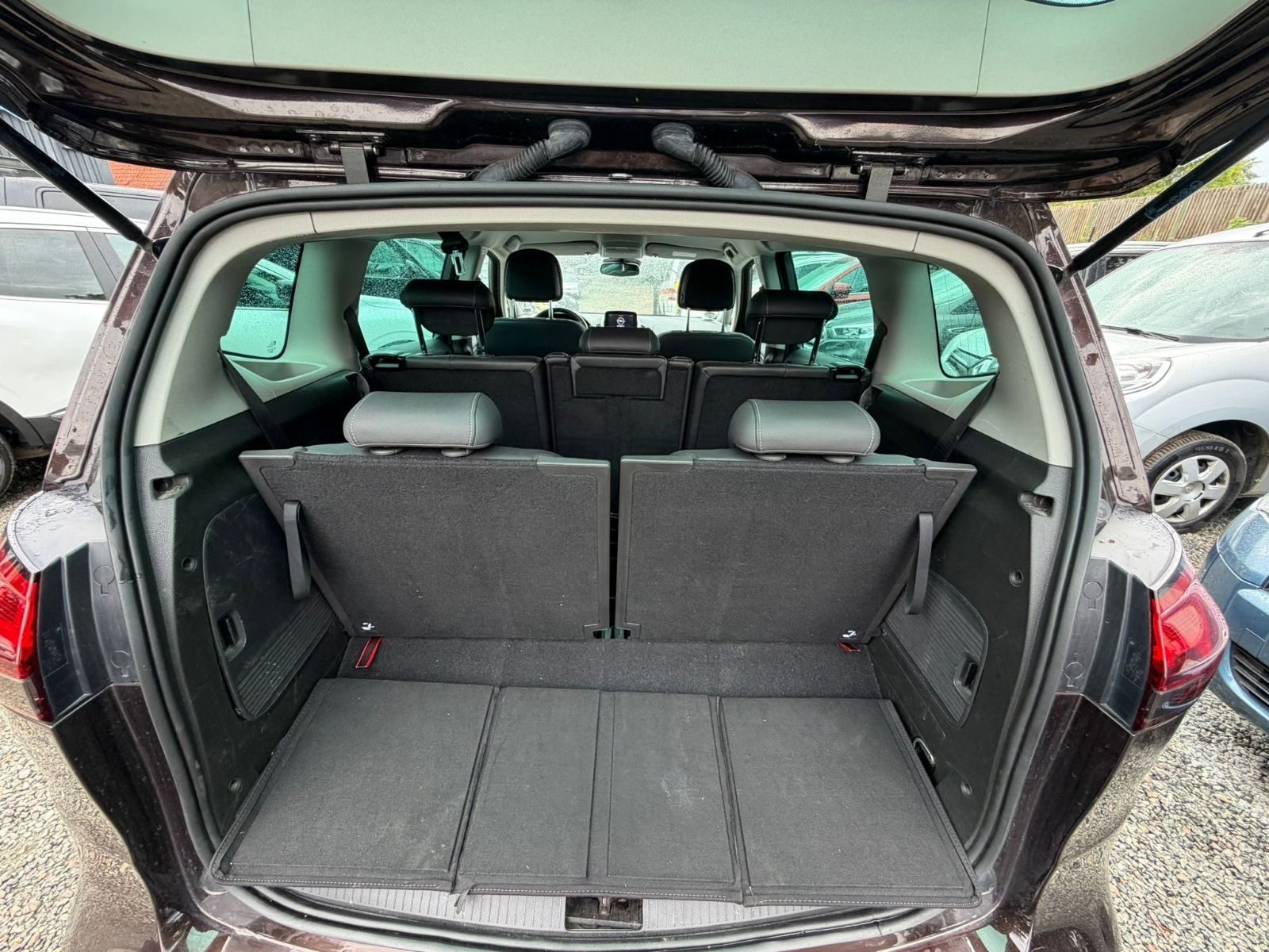 Opel Zafira – Foto 16